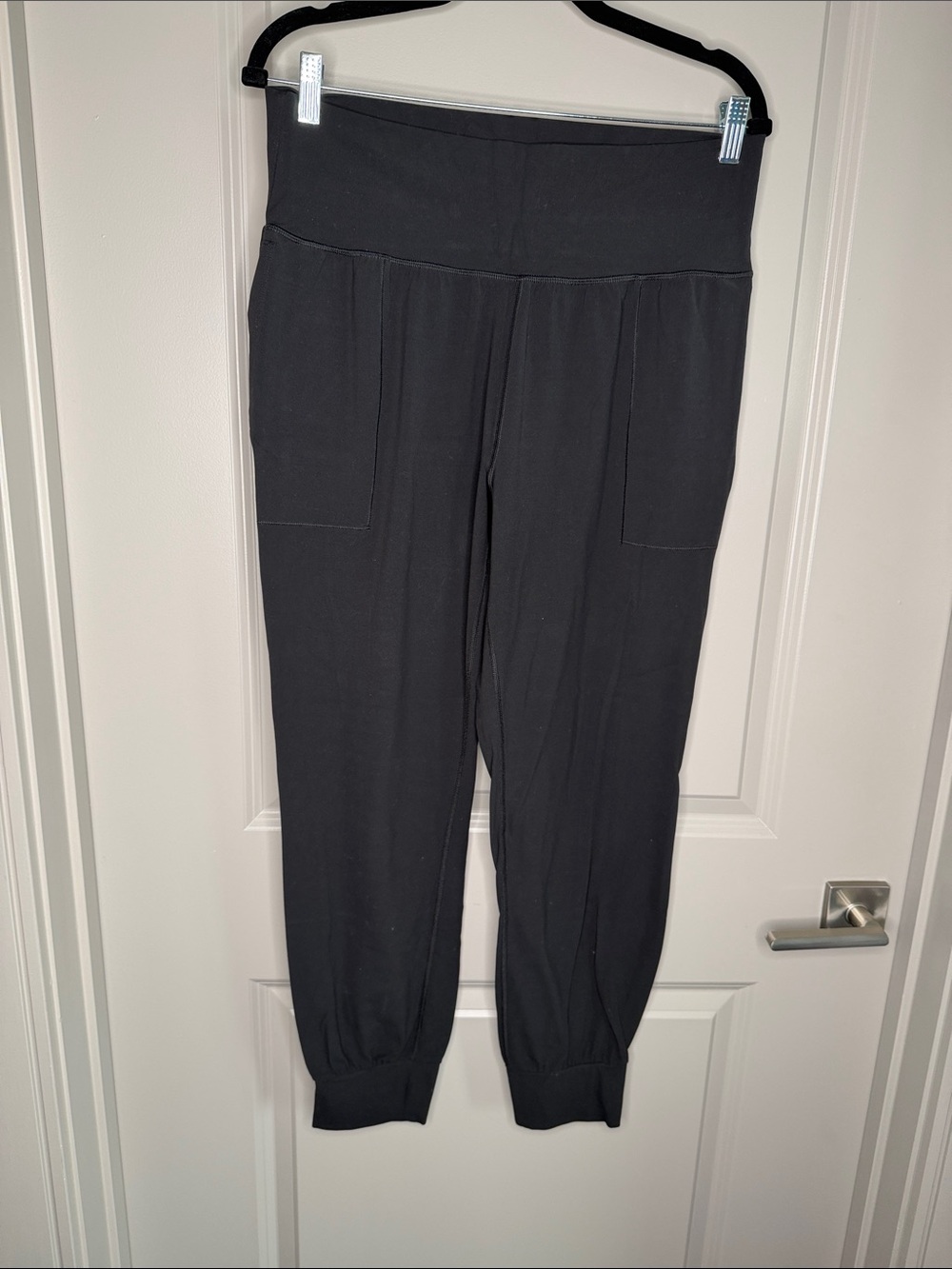 Athleta Black Salutation Jogger Pants